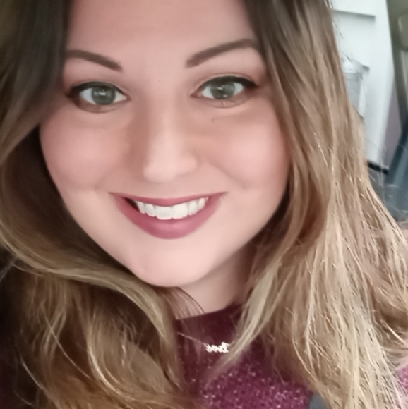 Meet your Posher, Denise - Picture 3 of 8